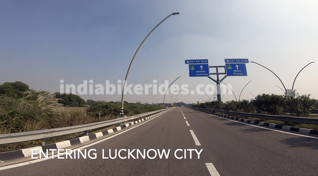 Entering Lucknow City- India Bike rides. Delhi to Lucknow
