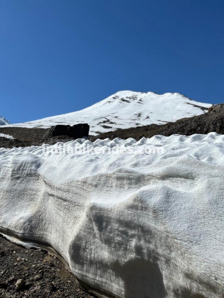 Snow wall Batal, Chenab river